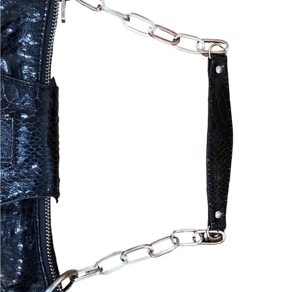 botkier NWOT black snake scales chain strap under the shoulder bag - Picture 10 of 11